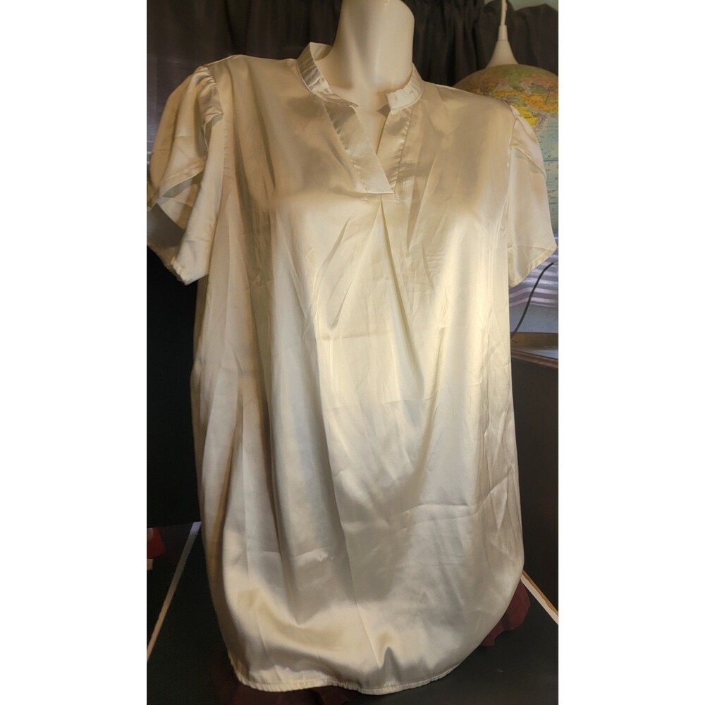 Cream Colored Short Sleeve Blouse Split V Neckline Satin Feel
